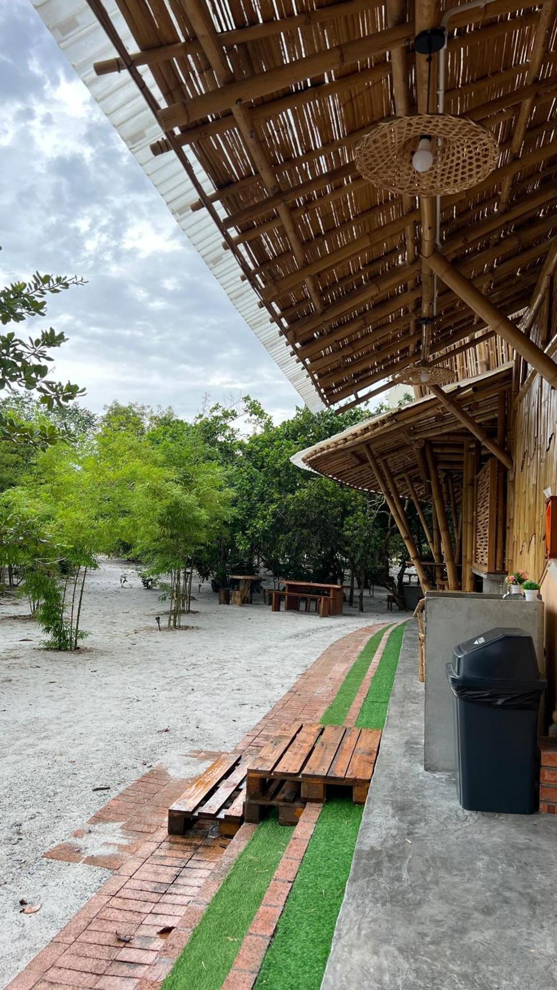 Golden Chenang Village Pantai Cenang  Exterior photo